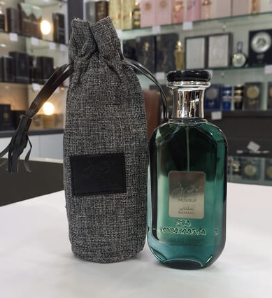 عطر ادکلن موصوف رمادی سبز ارض الزعفران