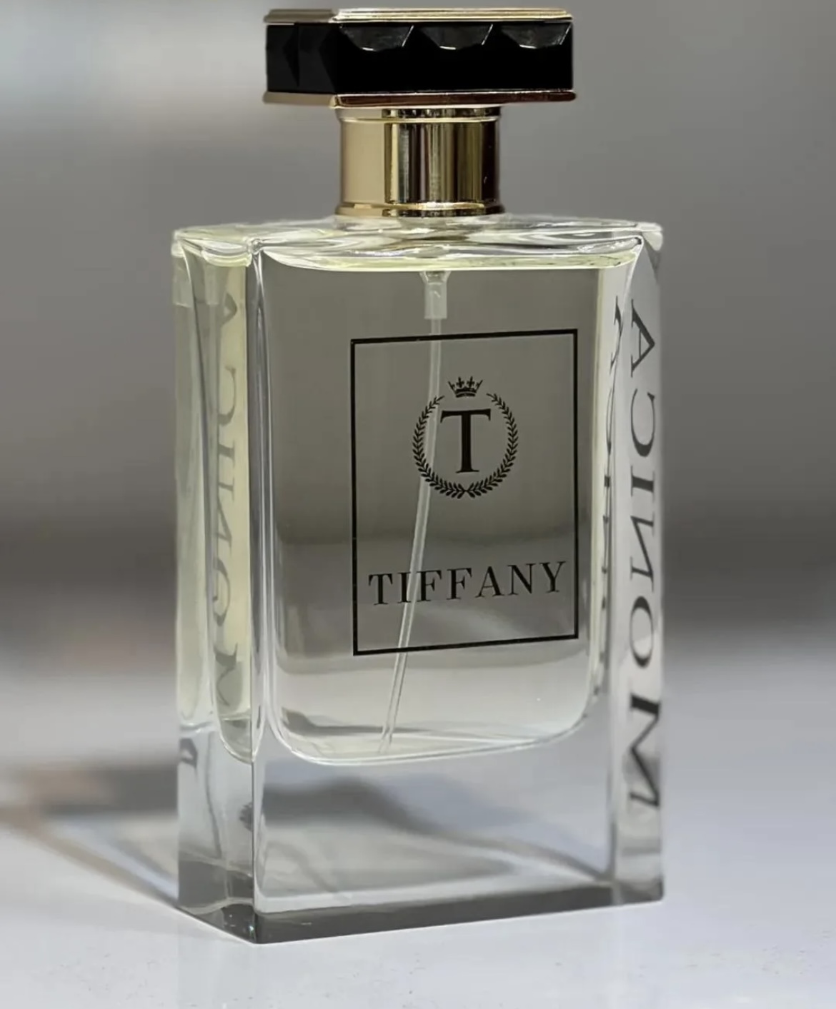 عطر و ادکلن تیفانی مونیکا